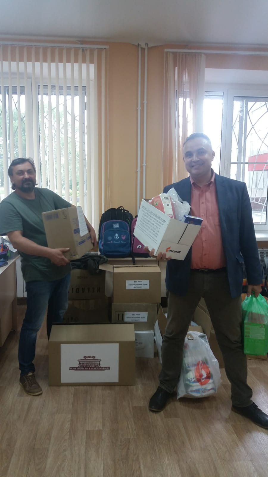 АРТД собрал гуманитарную помощь для жителей ДНР и ЛНР